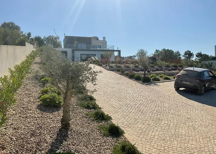 33 Silver Coast Nadadouro