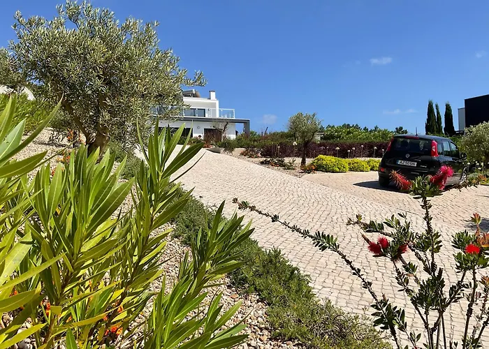 33 Silver Coast * Nadadouro